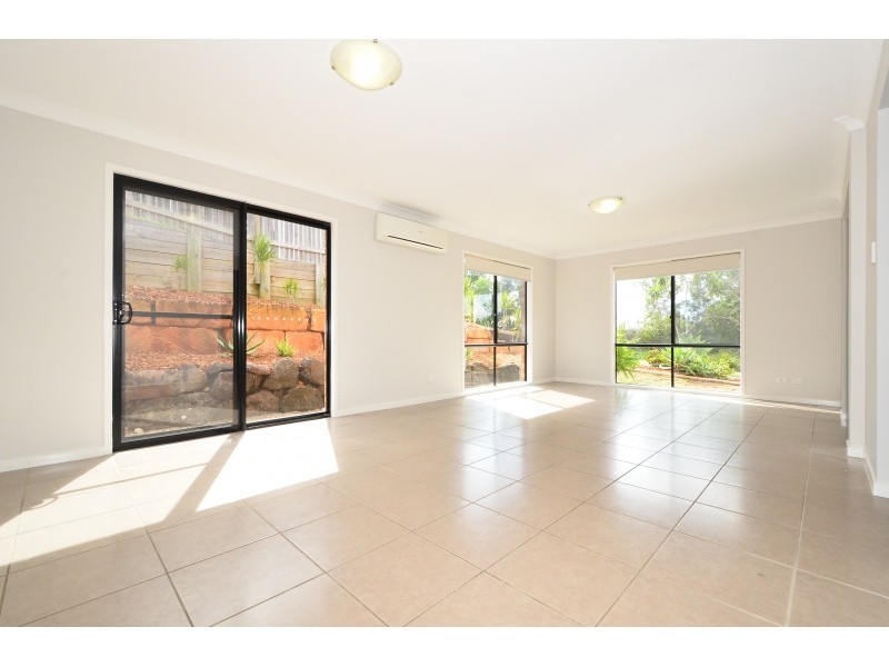 40 Grange Place, Moggill QLD 4070