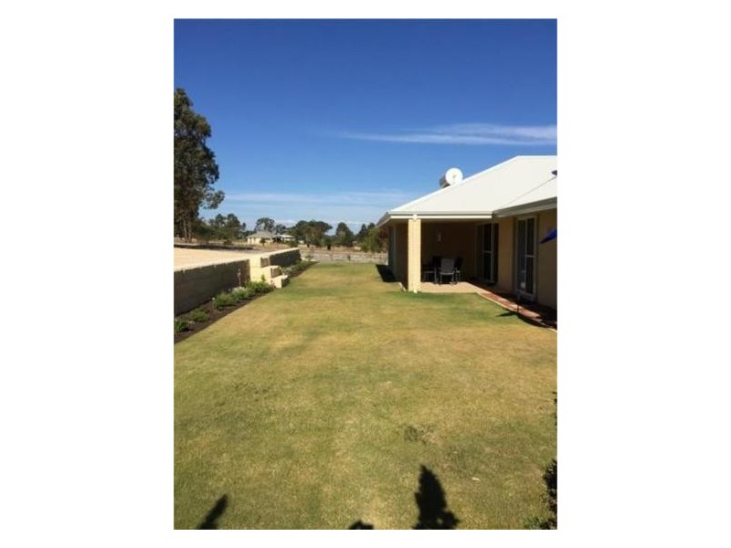 12 Sea Flower Way, Gabbadah WA 6041