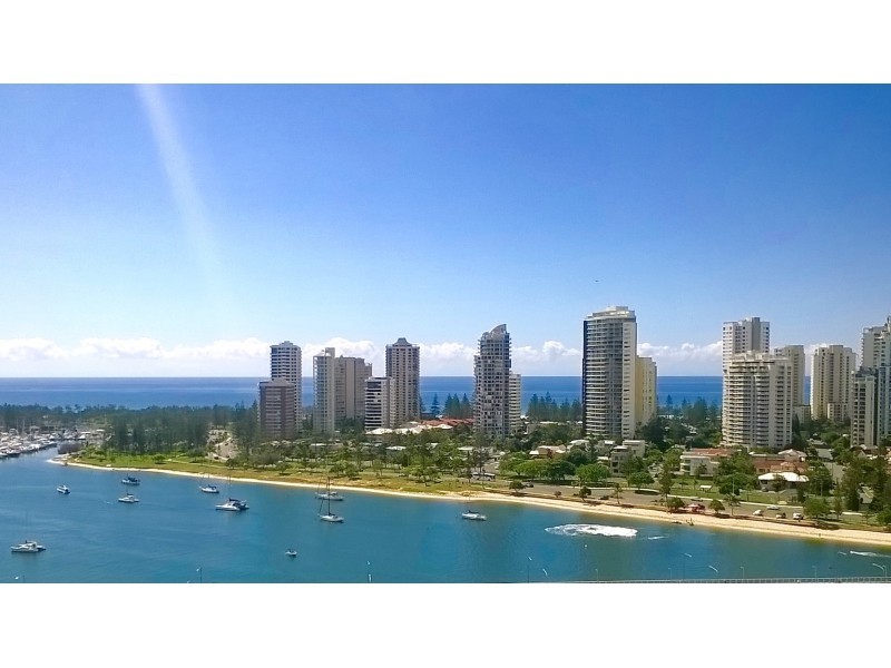 75 Brighton Parade, Southport QLD 4215