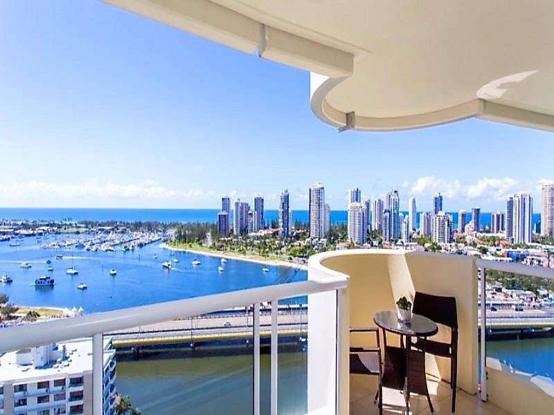 75 Brighton Parade, Southport QLD 4215