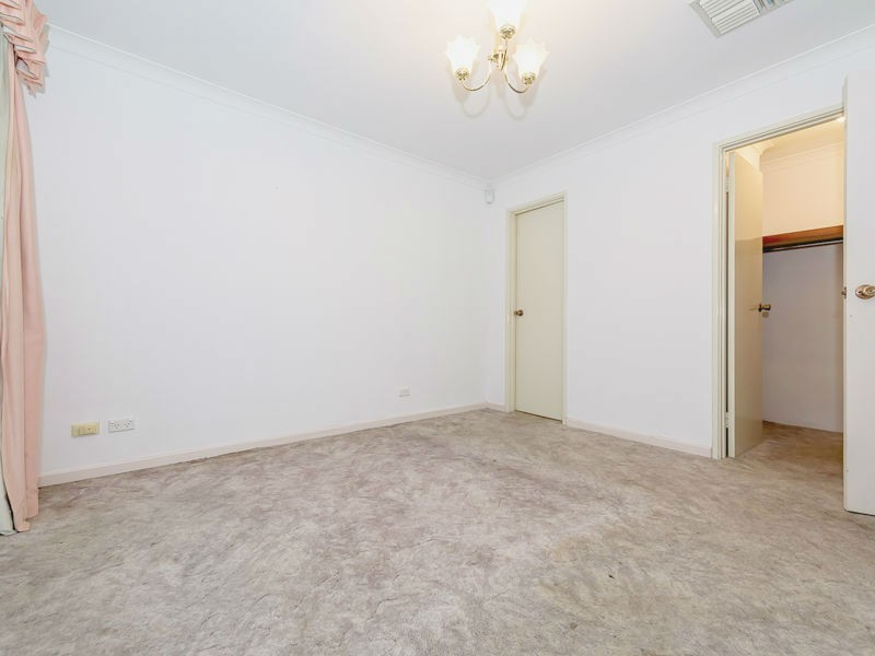 11 Foster Road, Coodanup WA 6210