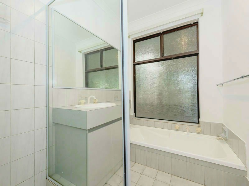 11 Foster Road, Coodanup WA 6210