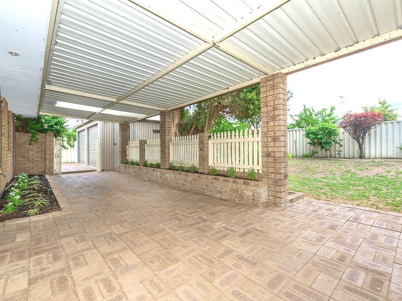 11 Foster Road, Coodanup WA 6210