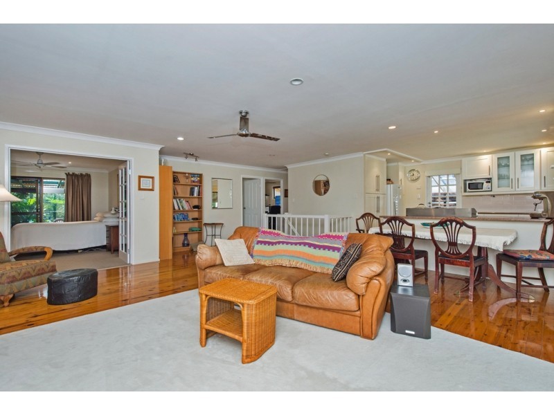 8 Tallawood Road, Coomera QLD 4209