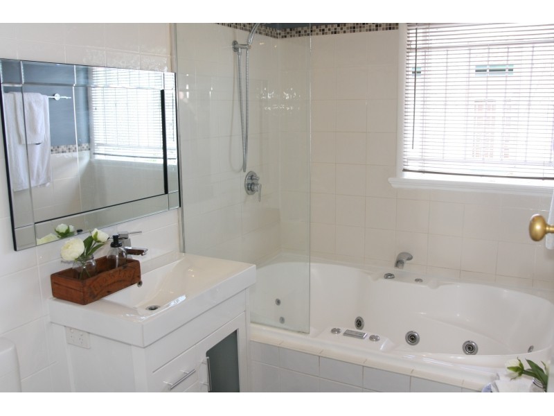 95 Grenfell Street, Mount Gravatt East QLD 4122