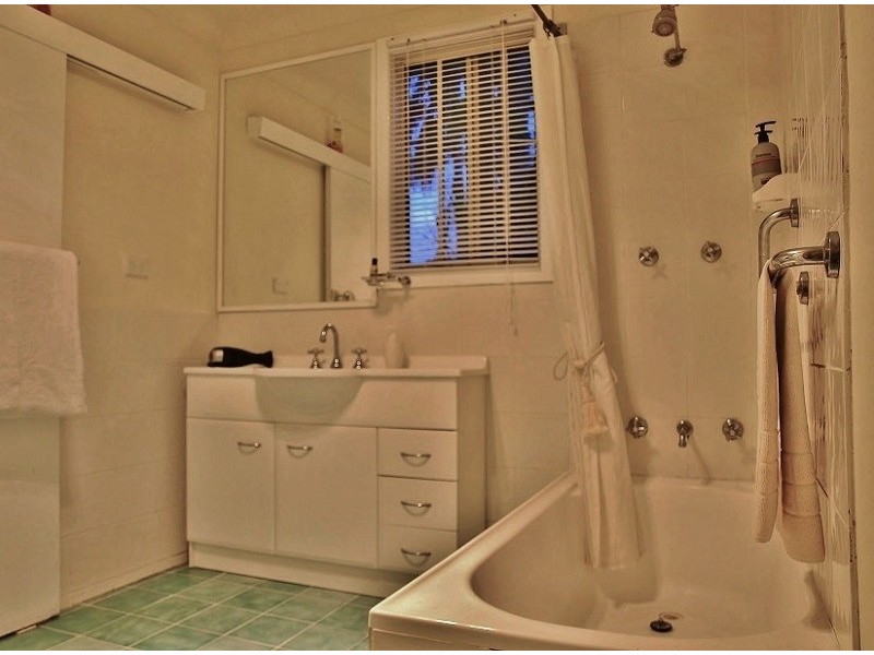 6 Hastings Parade, Bensville NSW 2251