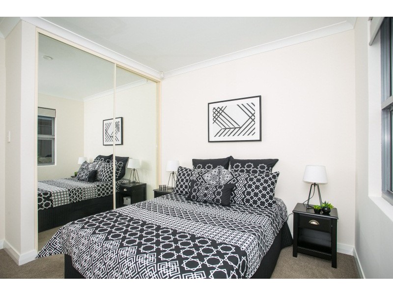 6 Newick Street, Balga WA 6061