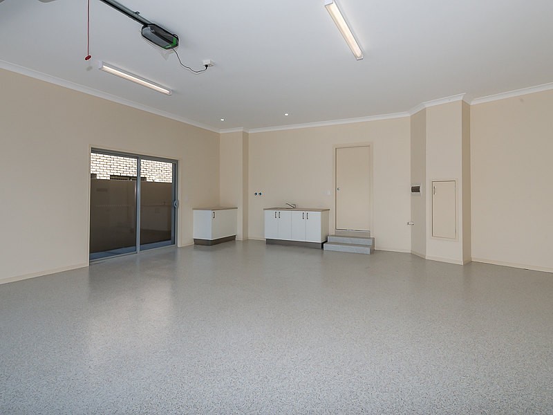 2/5 Huon Crescent, Runaway Bay QLD 4216