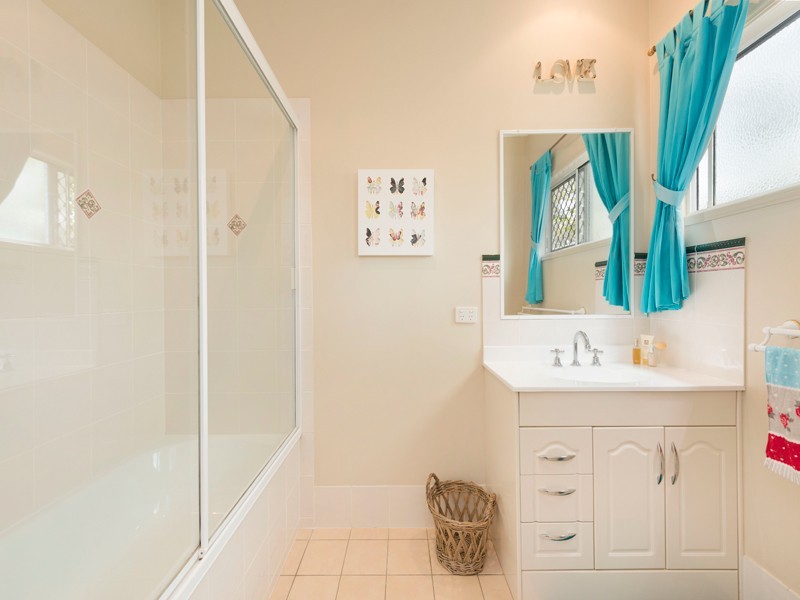 48 Collins Street, Woody Point QLD 4019