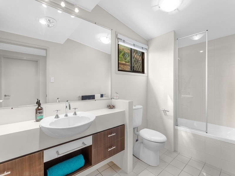 2/76 Silvester Street, Wilston QLD 4051