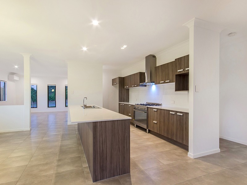 34 Lagoon Crescent, Bellbowrie QLD 4070