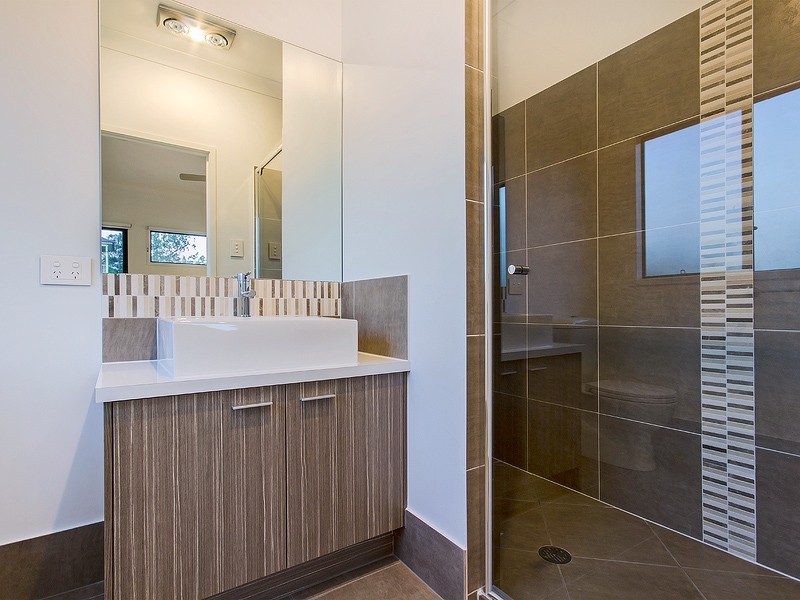 34 Lagoon Crescent, Bellbowrie QLD 4070