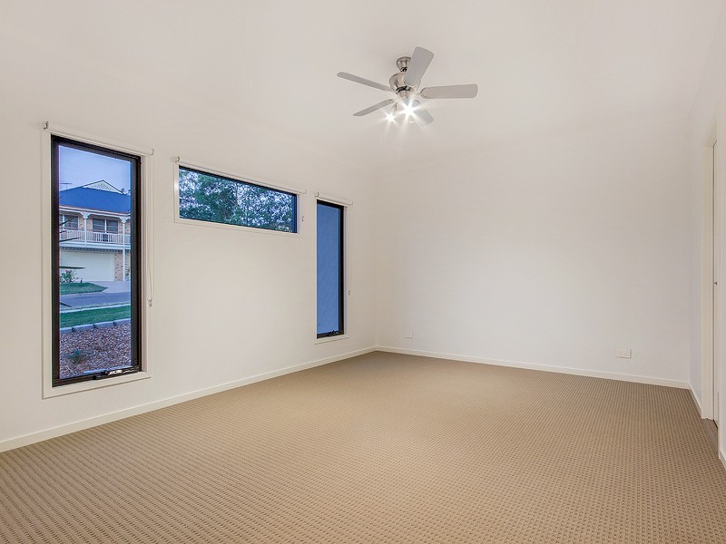 34 Lagoon Crescent, Bellbowrie QLD 4070