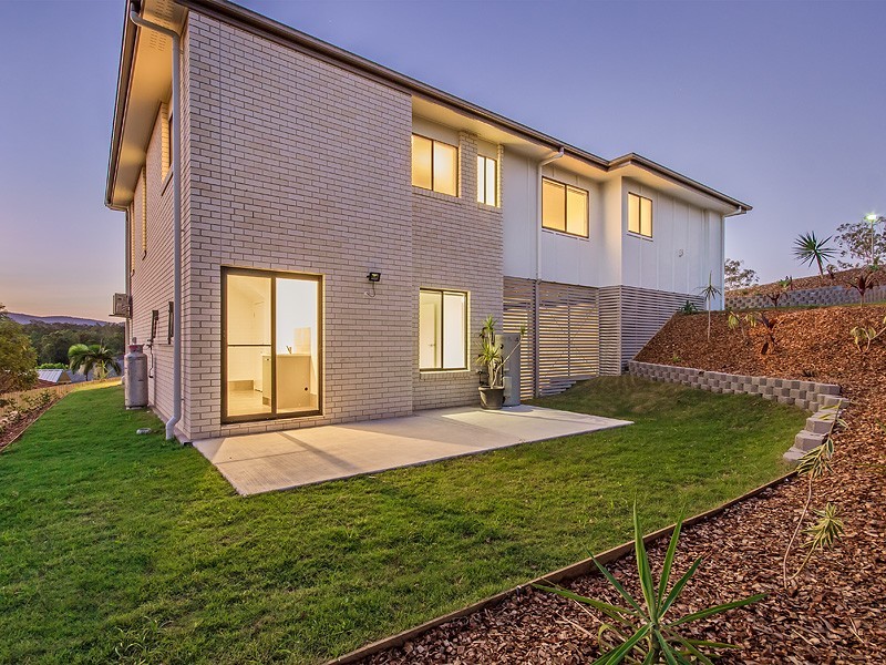 34 Lagoon Crescent, Bellbowrie QLD 4070