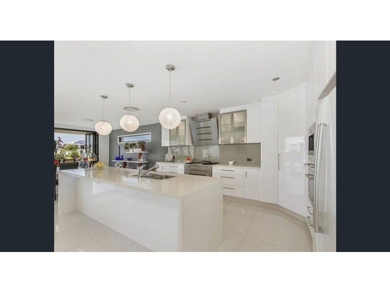 21 Marina Parade, Jacobs Well QLD 4208