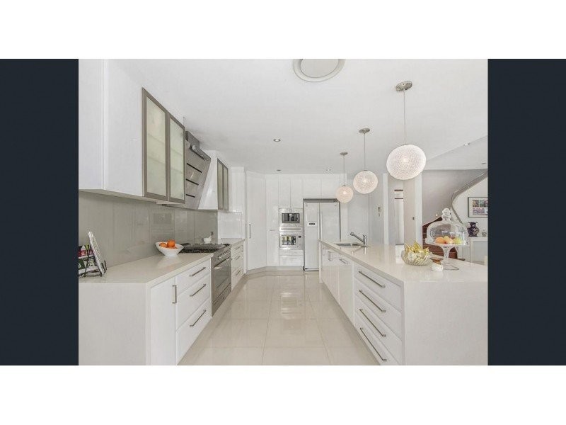 21 Marina Parade, Jacobs Well QLD 4208