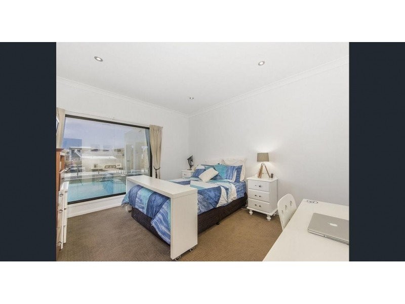 21 Marina Parade, Jacobs Well QLD 4208