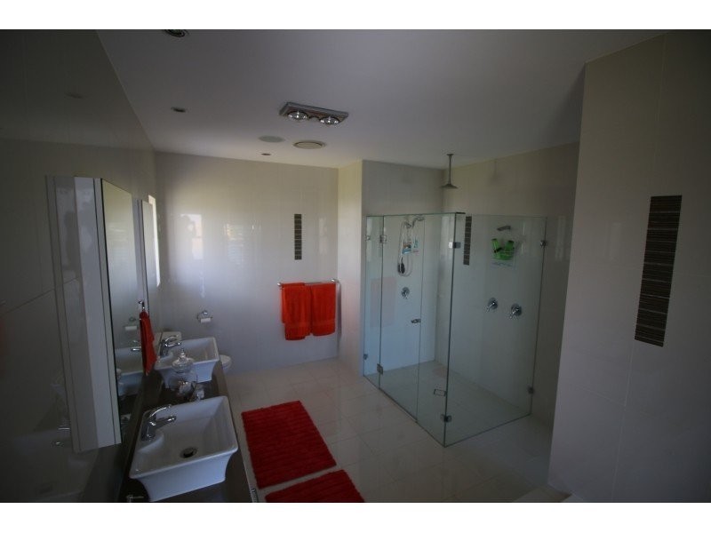 21 Marina Parade, Jacobs Well QLD 4208