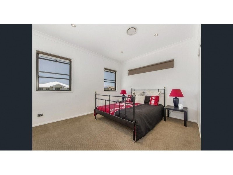 21 Marina Parade, Jacobs Well QLD 4208