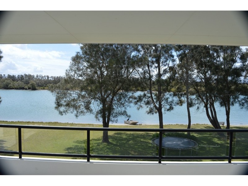 26 Palm Terrace, Yamba NSW 2464