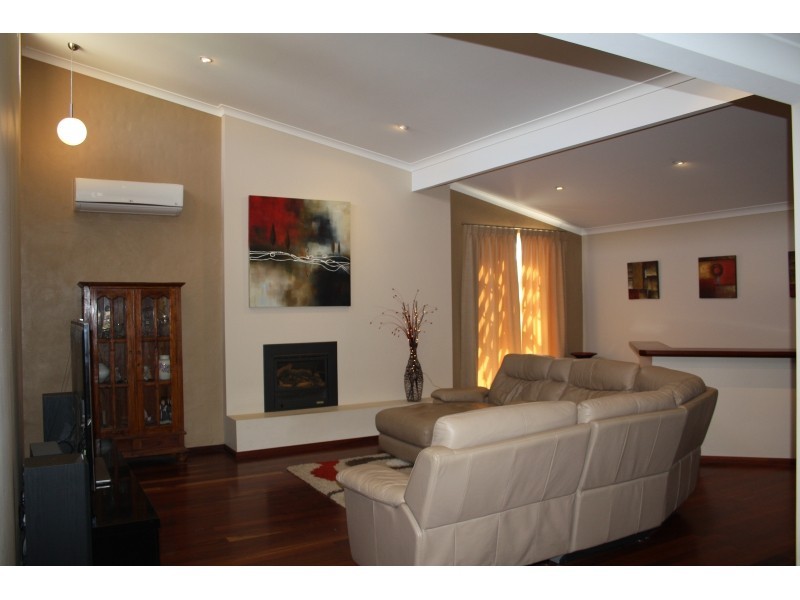 19 Manson Street, Busselton WA 6280