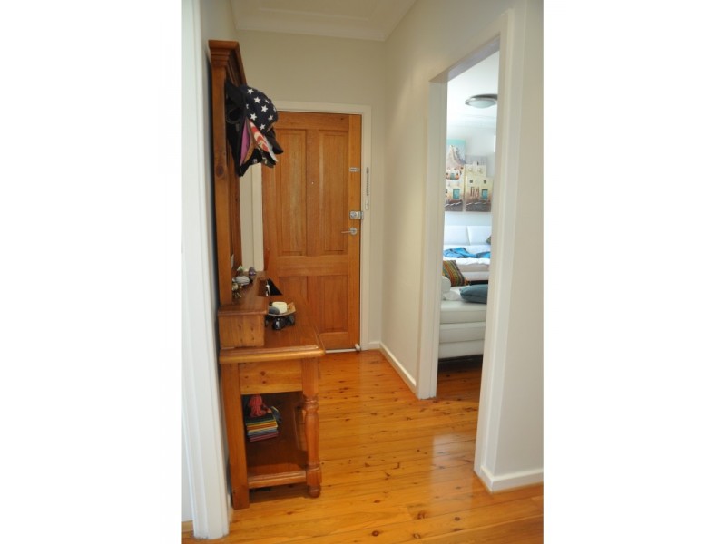 25 Roseanne Avenue, Roselands NSW 2196