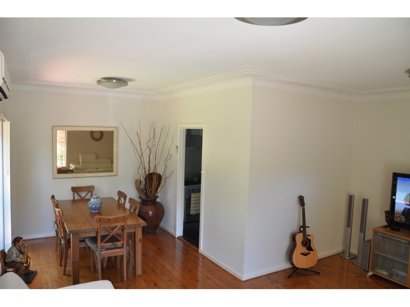 25 Roseanne Avenue, Roselands NSW 2196