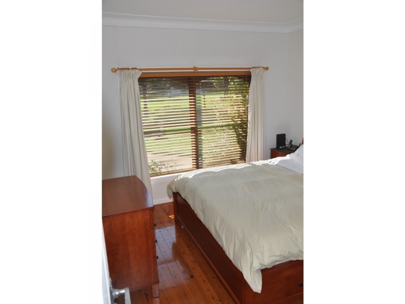 25 Roseanne Avenue, Roselands NSW 2196