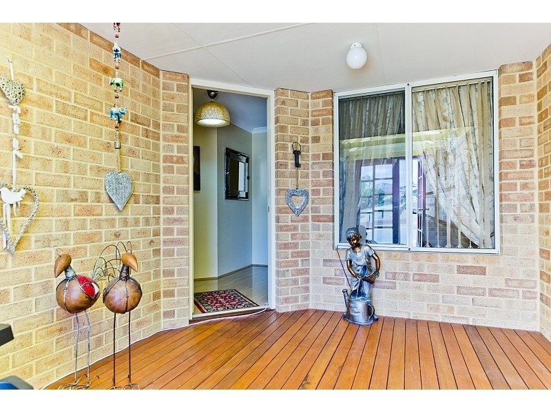 24 Elmhurst Drive, Clarkson WA 6030