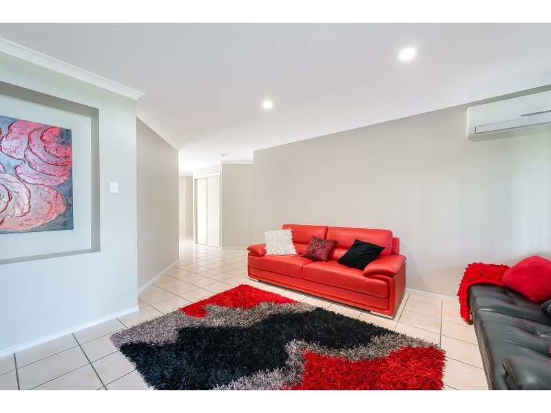 1 Bristol Place, Arundel QLD 4214