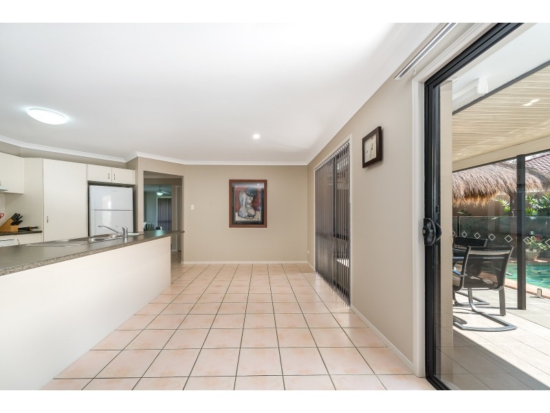 1 Bristol Place, Arundel QLD 4214