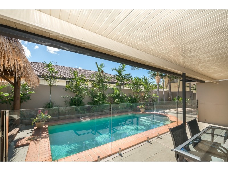 1 Bristol Place, Arundel QLD 4214