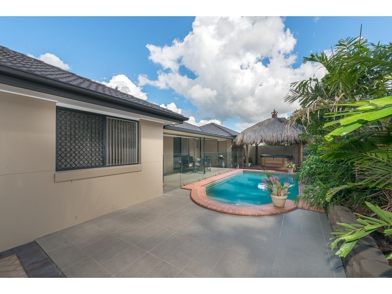 1 Bristol Place, Arundel QLD 4214