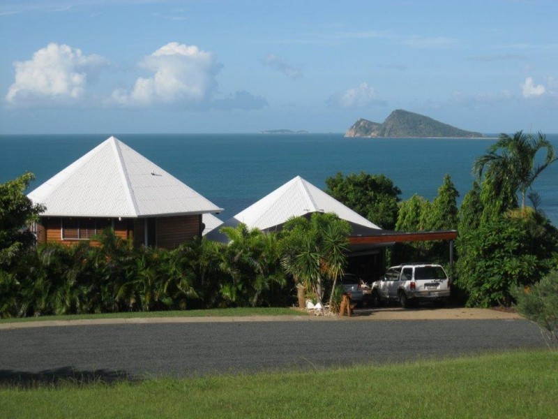 3 Blackcurrent Drive, Hideaway Bay QLD 4800