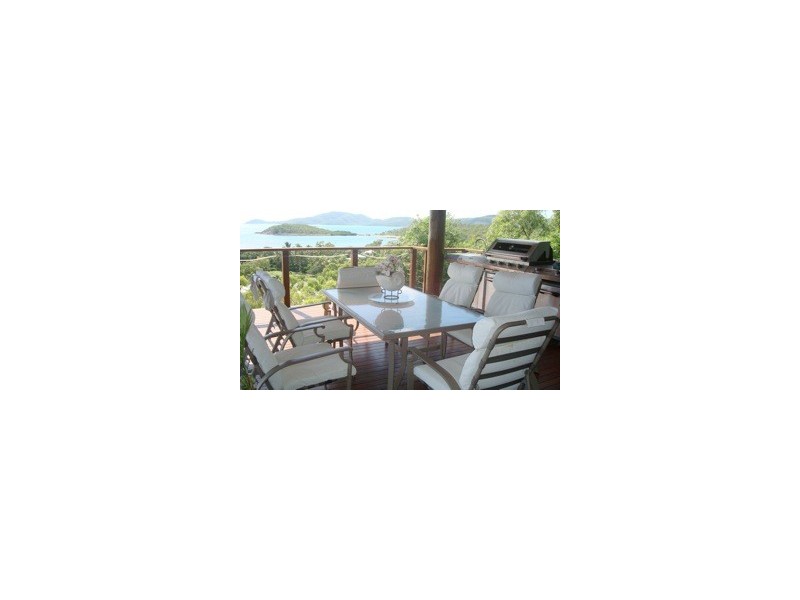 3 Blackcurrent Drive, Hideaway Bay QLD 4800