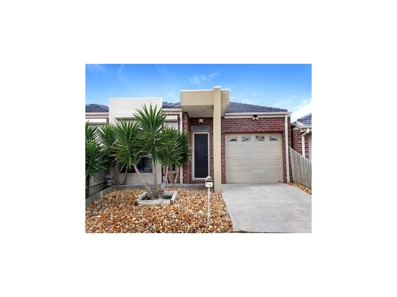 2/8 Lazor Street, Truganina VIC 3029