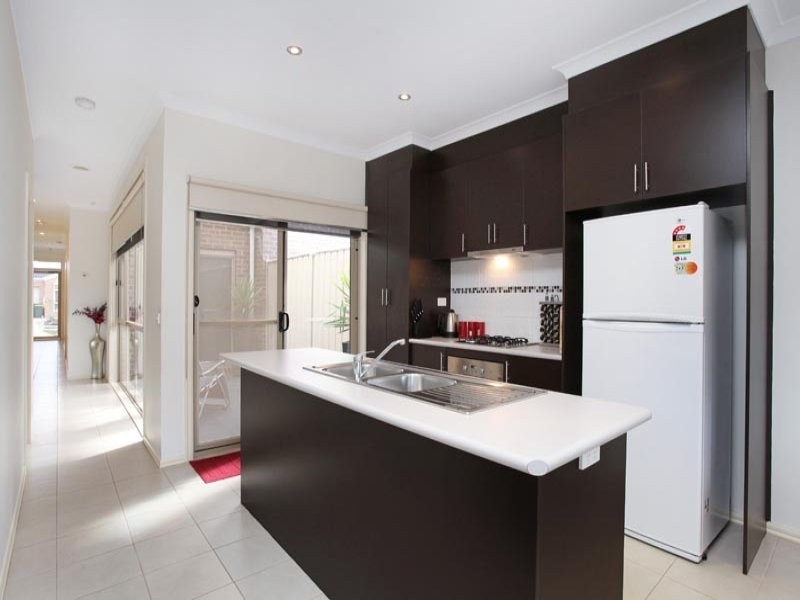 2/8 Lazor Street, Truganina VIC 3029