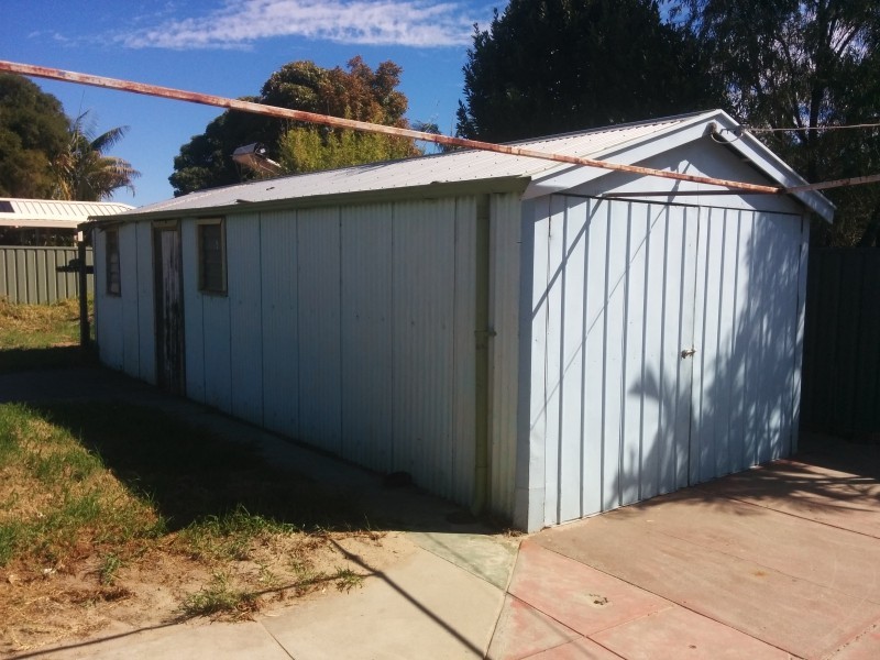 471 Sevenoaks Street, Beckenham WA 6107