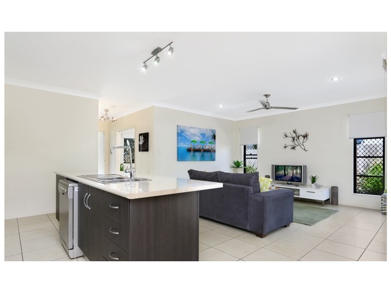 5 Mackerras Street, Redlynch QLD 4870