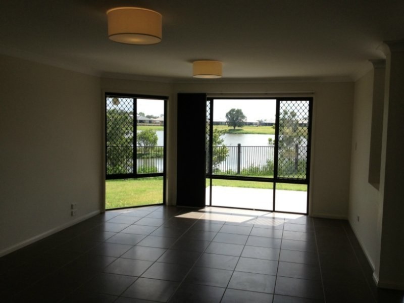 48 Lakebreeze drive, Loganholme QLD 4129