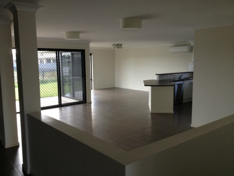 48 Lakebreeze drive, Loganholme QLD 4129