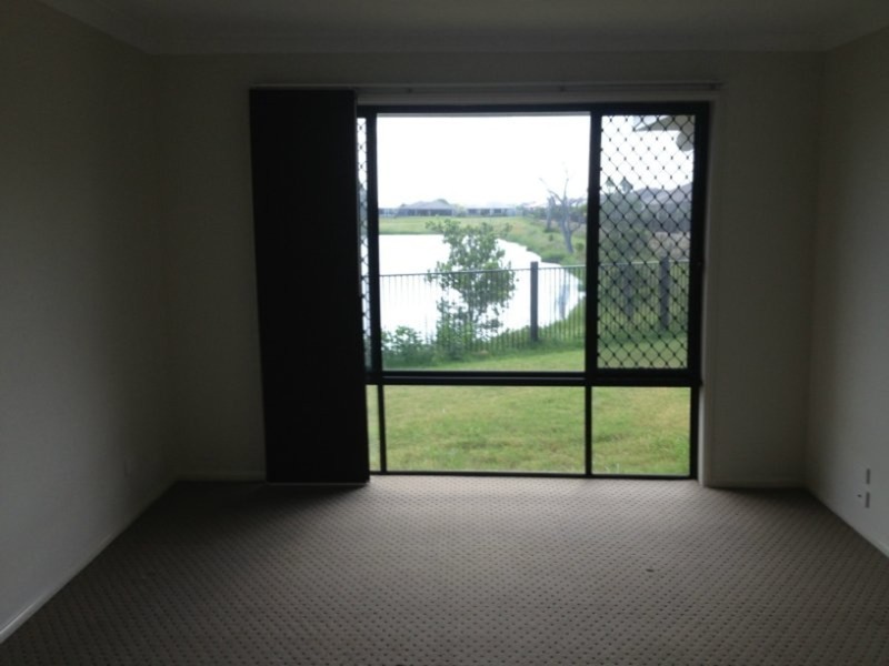 48 Lakebreeze drive, Loganholme QLD 4129