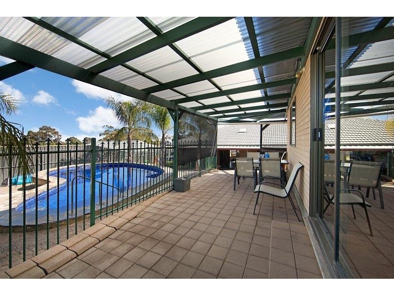 15 Flinders Avenue, Fairview Park SA 5126