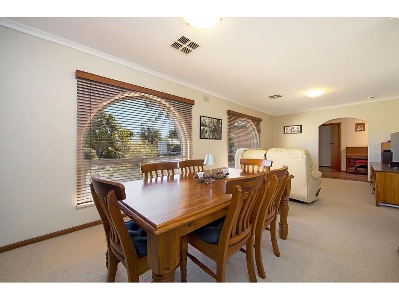 15 Flinders Avenue, Fairview Park SA 5126