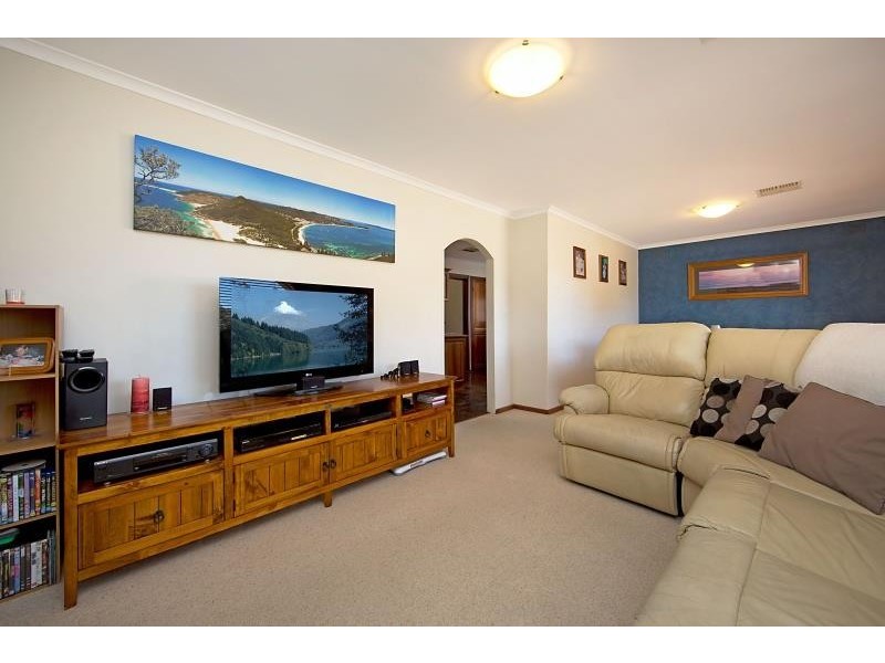 15 Flinders Avenue, Fairview Park SA 5126