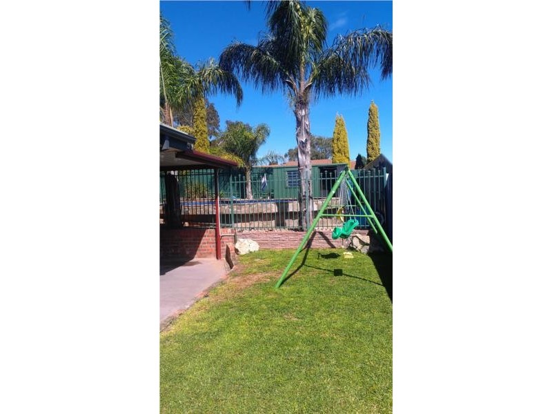 15 Flinders Avenue, Fairview Park SA 5126