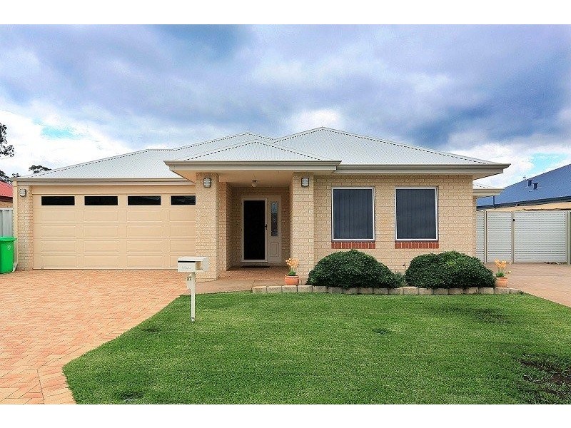 27 Claymore Loop, Dalyellup WA 6230
