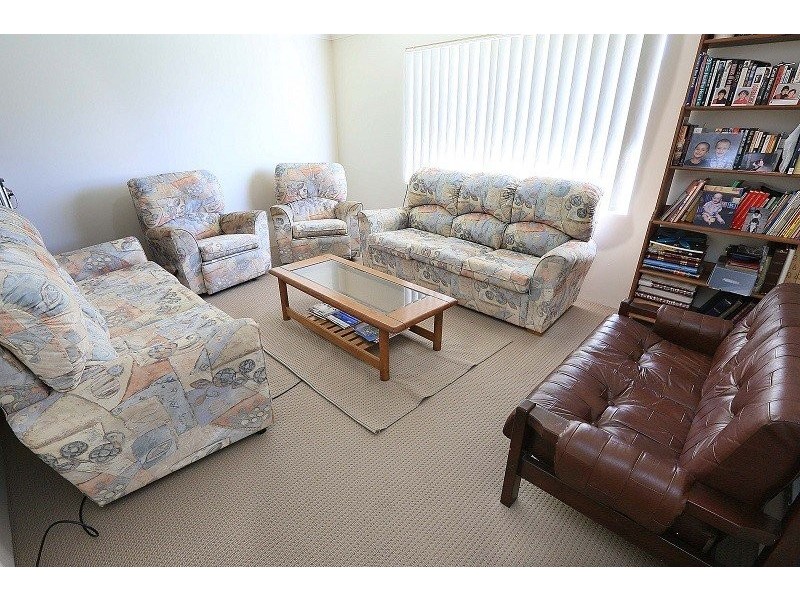 27 Claymore Loop, Dalyellup WA 6230