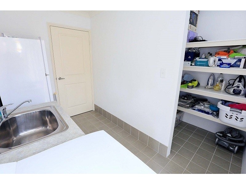 27 Claymore Loop, Dalyellup WA 6230