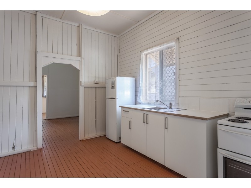 52 Isaac Street, North Toowoomba QLD 4350
